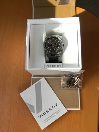 Reloj Viceroy Hombre Gris y Plateado
