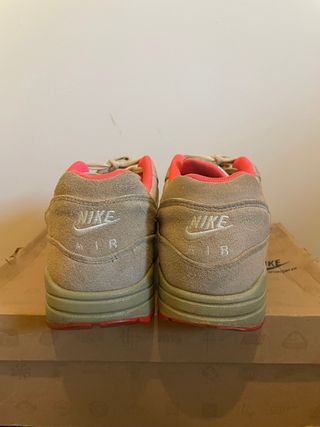 Nike Air Max Milano Beige/Rosa Talla 42