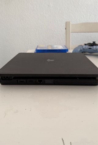 PS4 (PlayStation 4) Nera + Mando e Cavi