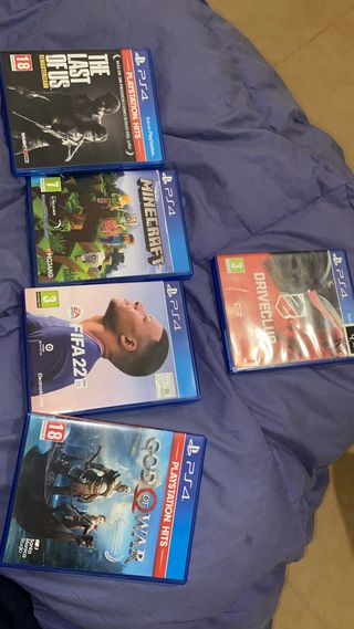 PS4 (PlayStation 4) Nera + Mando e Cavi