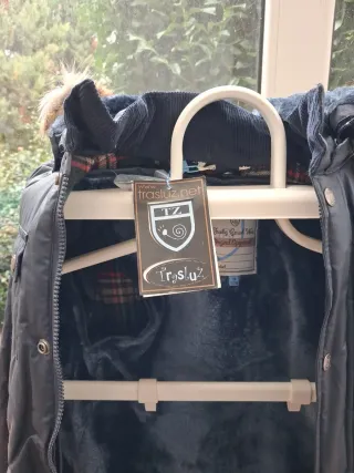 Parka impermeable y cálida.