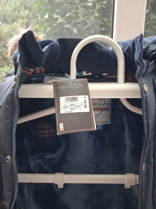 Parka impermeable y cálida.