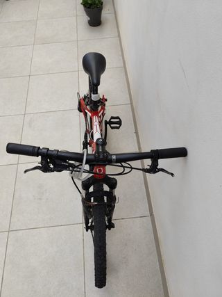 Bicicleta infantil roja marca Orbea