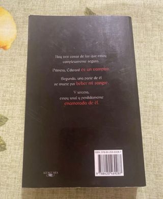 Crepúsculo (Saga Crepúsculo 1) (Spanish Edition)