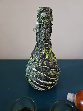 Set bottiglia e 2 bicchieri decorati