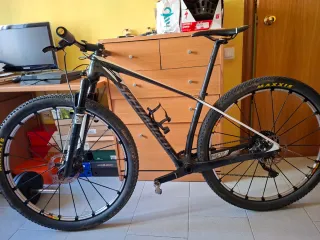 Bicicleta Montaña Rueda 29 Carbono