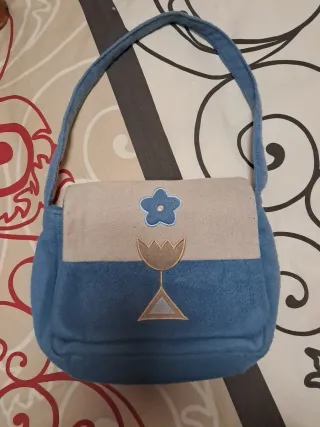 Bolso infantil niña. Textura suave