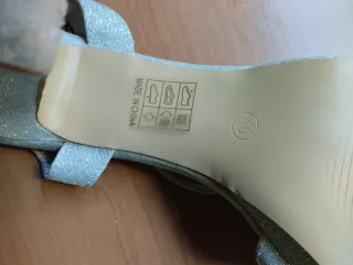 Conjunto Bolso y Sandalias Plateadas Brillo