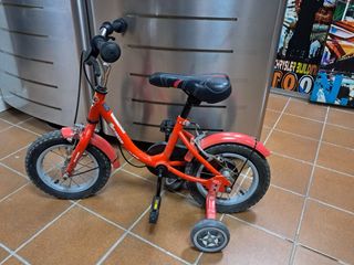 Bicicleta infantil Avico roja 15 con ruedines