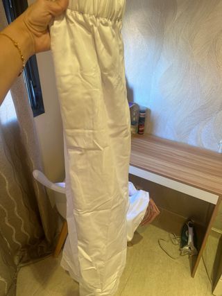 Uniformes de enfermería blancos