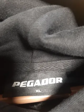 Sudadera Pegador Negra.