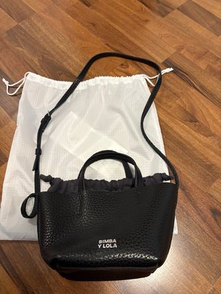 Bolso Bimba y Lola Negro Piel Texturizada