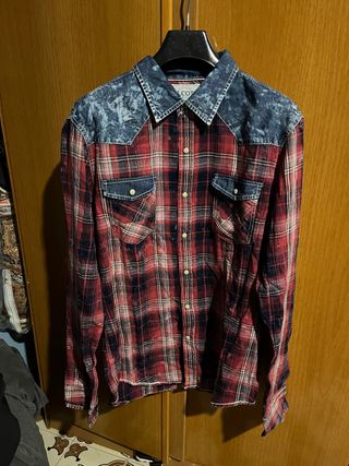 Camicia Alcott quadri rossa e jeans