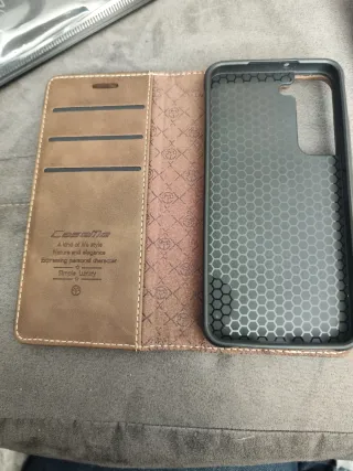 Funda de cuero marrón