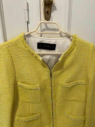 Chaqueta Zara Amarilla