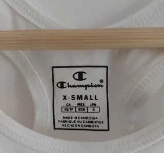 Nuevo Champion Crop Top Talla XS