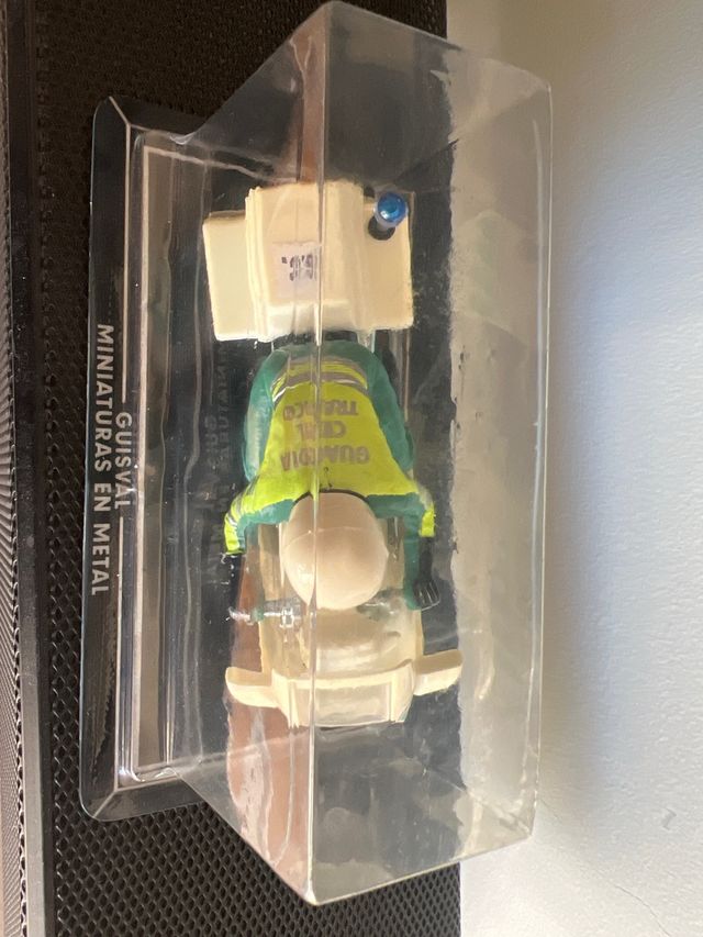 Moto Guardia Civil Tráfico Guisval