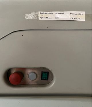 Máquina tintometría+ batidora