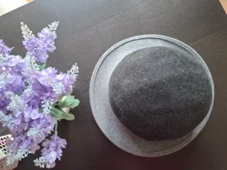 Cappello in lana cotta nero e grigio