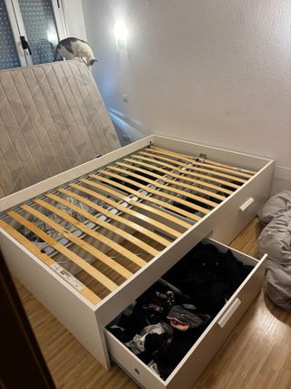 Canapé blanco de madera Ikea