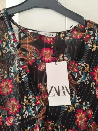 Vestido Zara estampado floral talla M