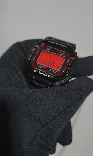Reloj Casio G-Shock GMW-B5000 Rojo