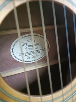 Guitarra Fender DG-17EM 1996 Natural