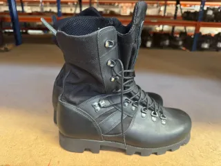 Botas militares negras