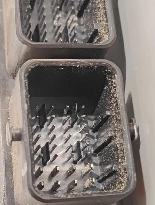 Centralita motor uce dacia 8201082039 logan 313184