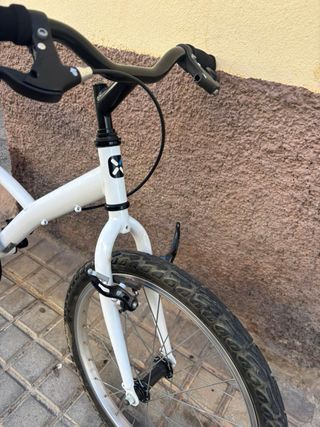 Bicicleta infantil blanca