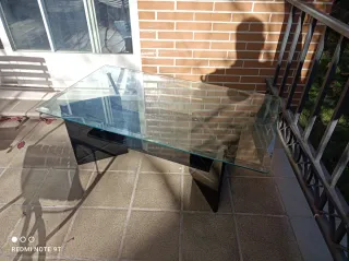 Mesilla de salón cristal y metal