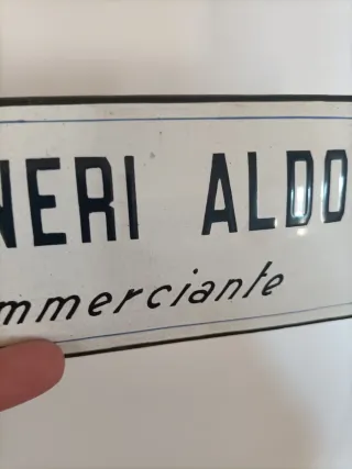 Targhetta smaltata vintage.