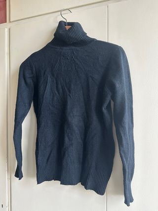 Maglione nero collo alto