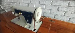 Máquina de coser Singer 801Z2