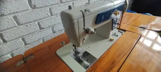 Máquina de coser Singer 801Z2