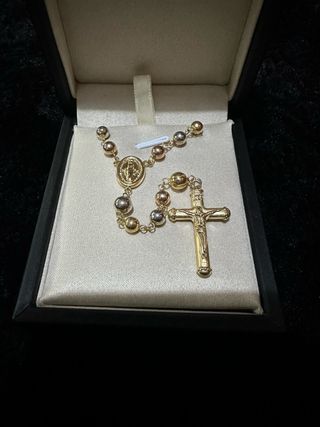 Cadena de oro 18k con 3 oros cruz y medalla