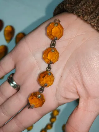 Antichi pendenti e gocce in vetro uso decorativo