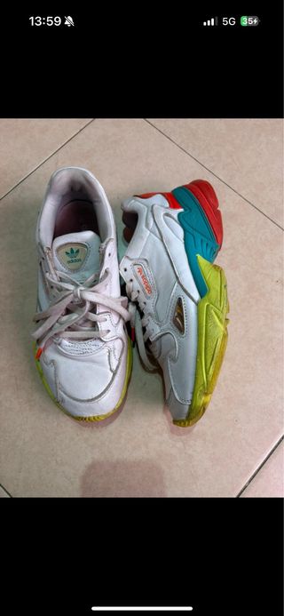 Adidas Falcon Edición Limitada