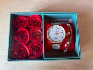 Conjunto de joyas: reloj y brazalete