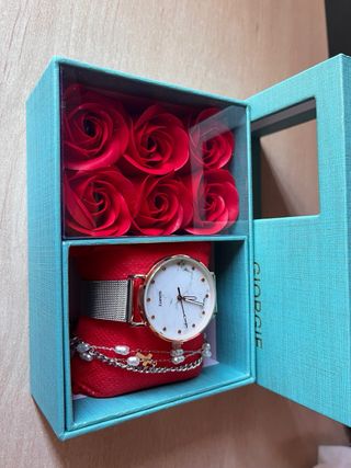 Conjunto de joyas: reloj y brazalete