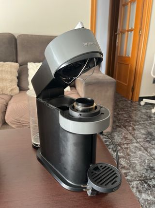Cafetera Nespresso Vertuo Next DeLonghi