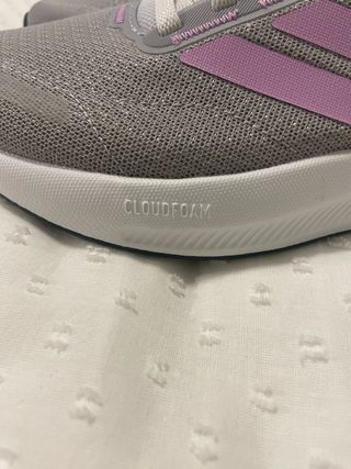 Zapatillas Adidas Runfalcon Gris y Rosas