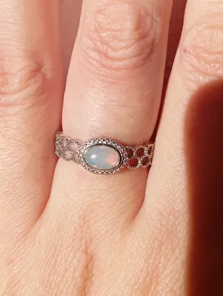 Anillo Ópalo Natural Alpaca bañanada en plata 925