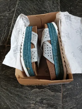 Sandalia IS TO ME mujer gris y verde