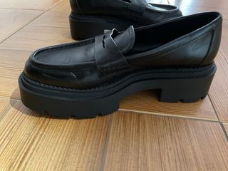 Mocasines ZARA piel negros talla 39