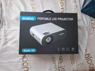 Proyector Wimius K5 Blanco y Negro