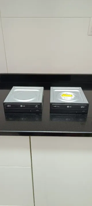 2 Lectores CD-DVD LG para PC