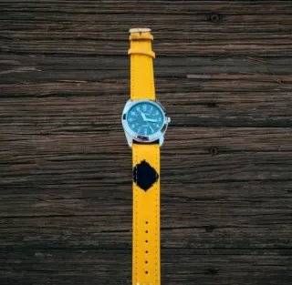 Reloj Cutty Shark Plata y Amarillo