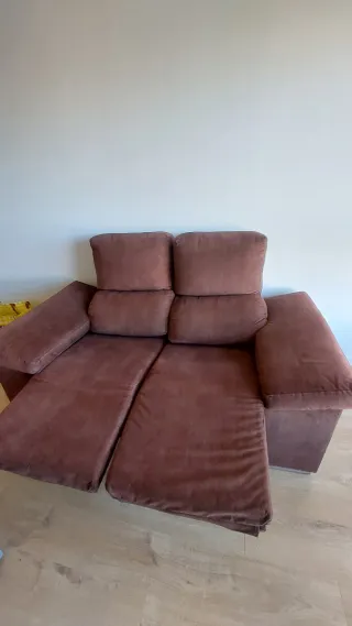 Sofá de 2 plazas marrón