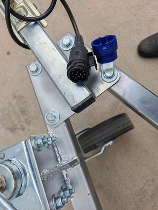 NUEVO: Remolque cerrado 180x138x88 cm